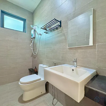Melaka Ong Kim Wee Residences By Stayrene Room photo